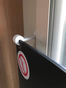Hacken Herdabdeckung.jpg (44.31 KiB) 9735 mal betrachtet Halterung für die Herdabdeckung