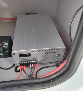 11.jpg (444.9 KiB) 102189 mal betrachtet 70 Amp. Votronic Booster